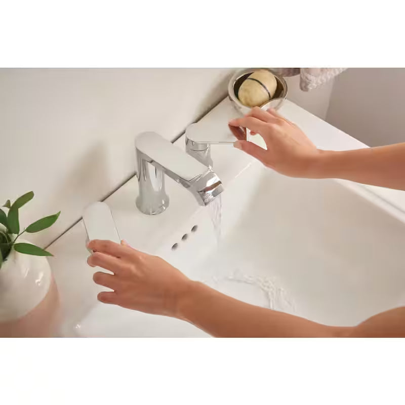8 in. Widespread Double Handle Bathroom Faucet in Chrome M987363