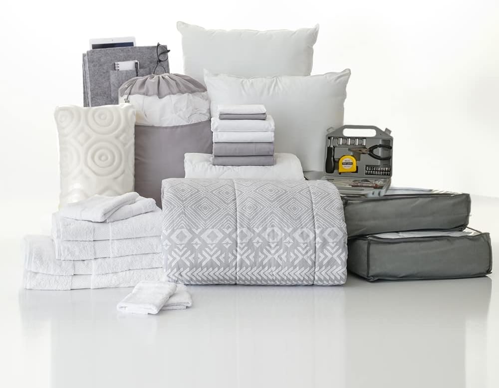 Twin XL Blue and Navy Bedding Bath Set P9370