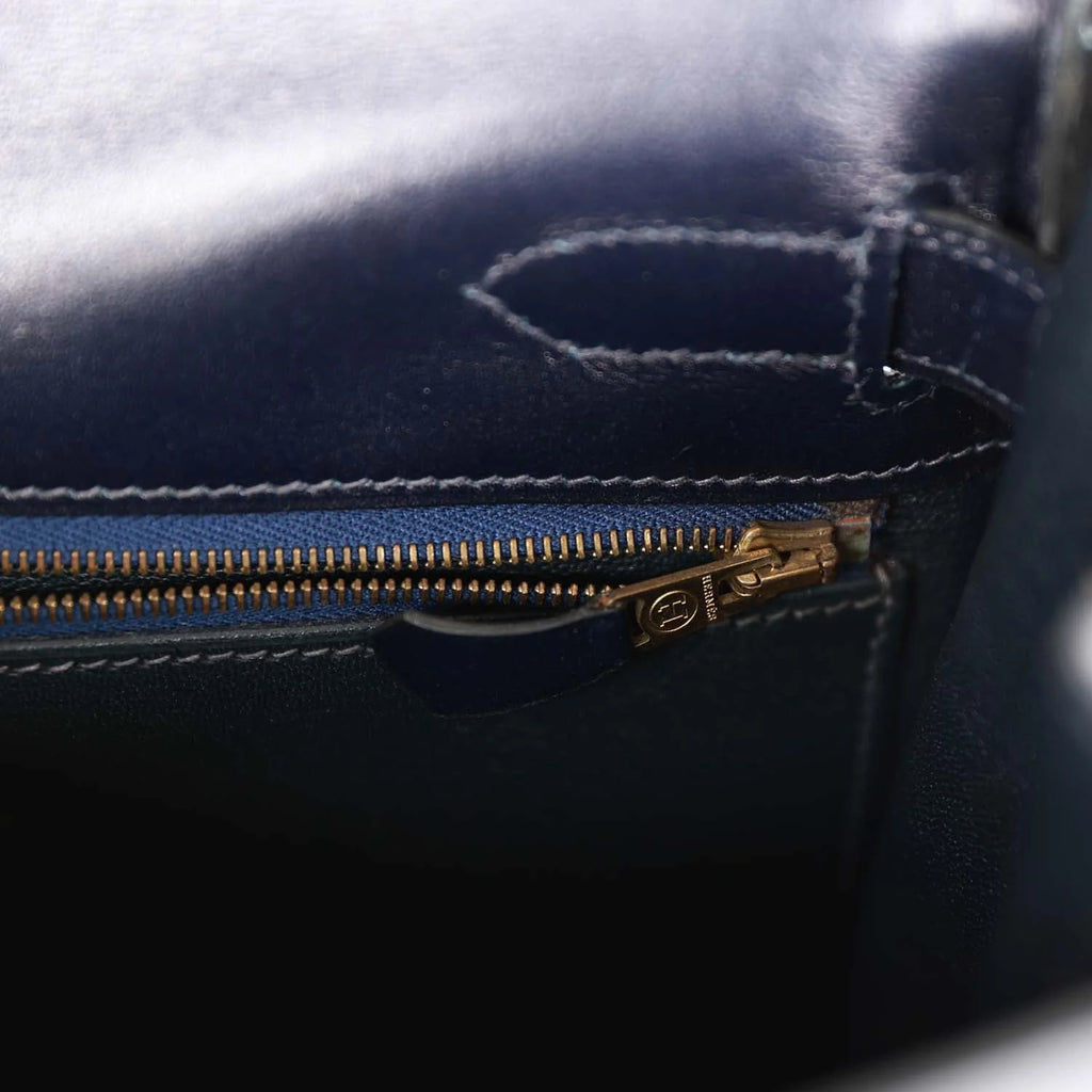 Vintage Navy Box Leather Bag with Gold Hardware Y51191