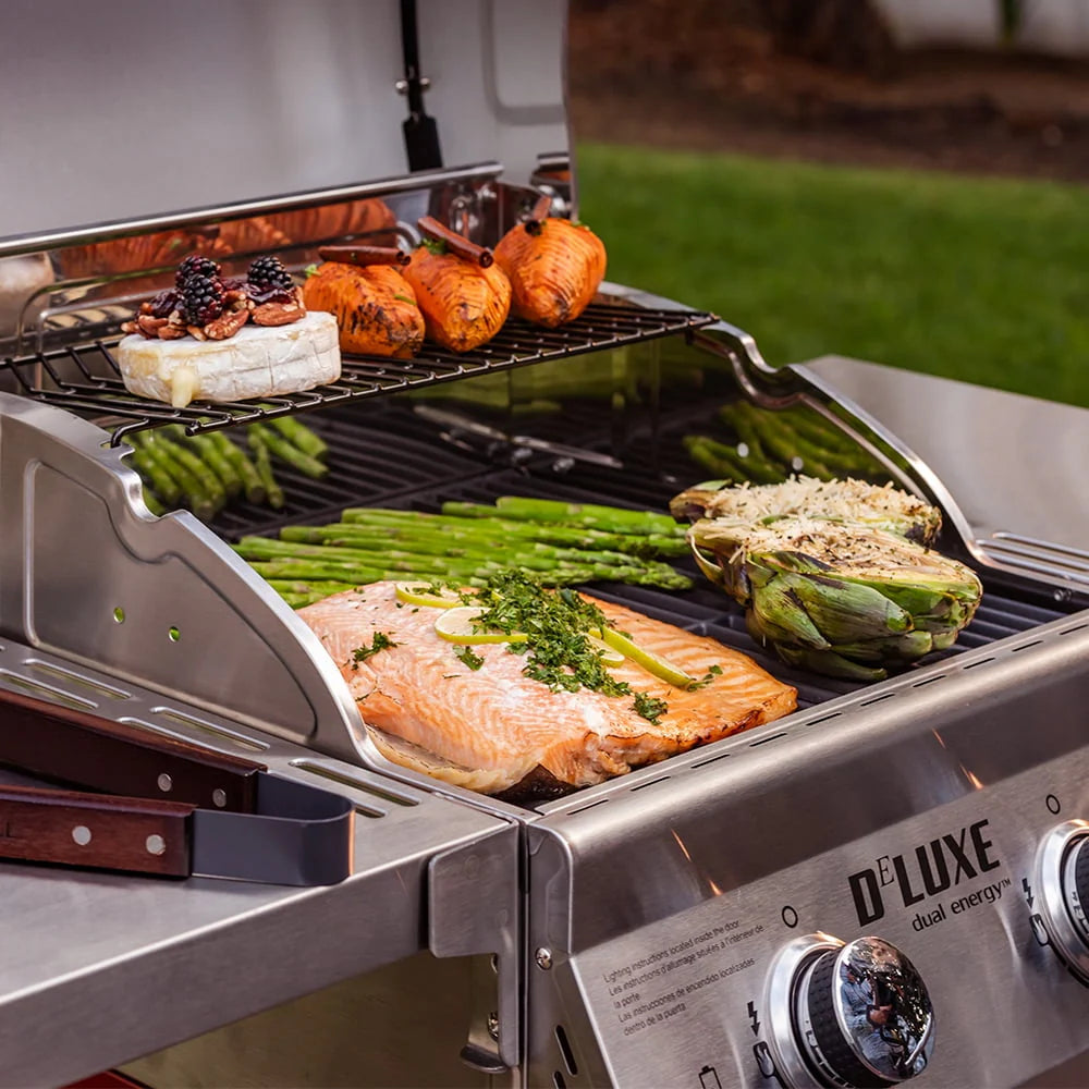 2-Burner Propane Gas Grill with 2 Foldable Shelves U131392