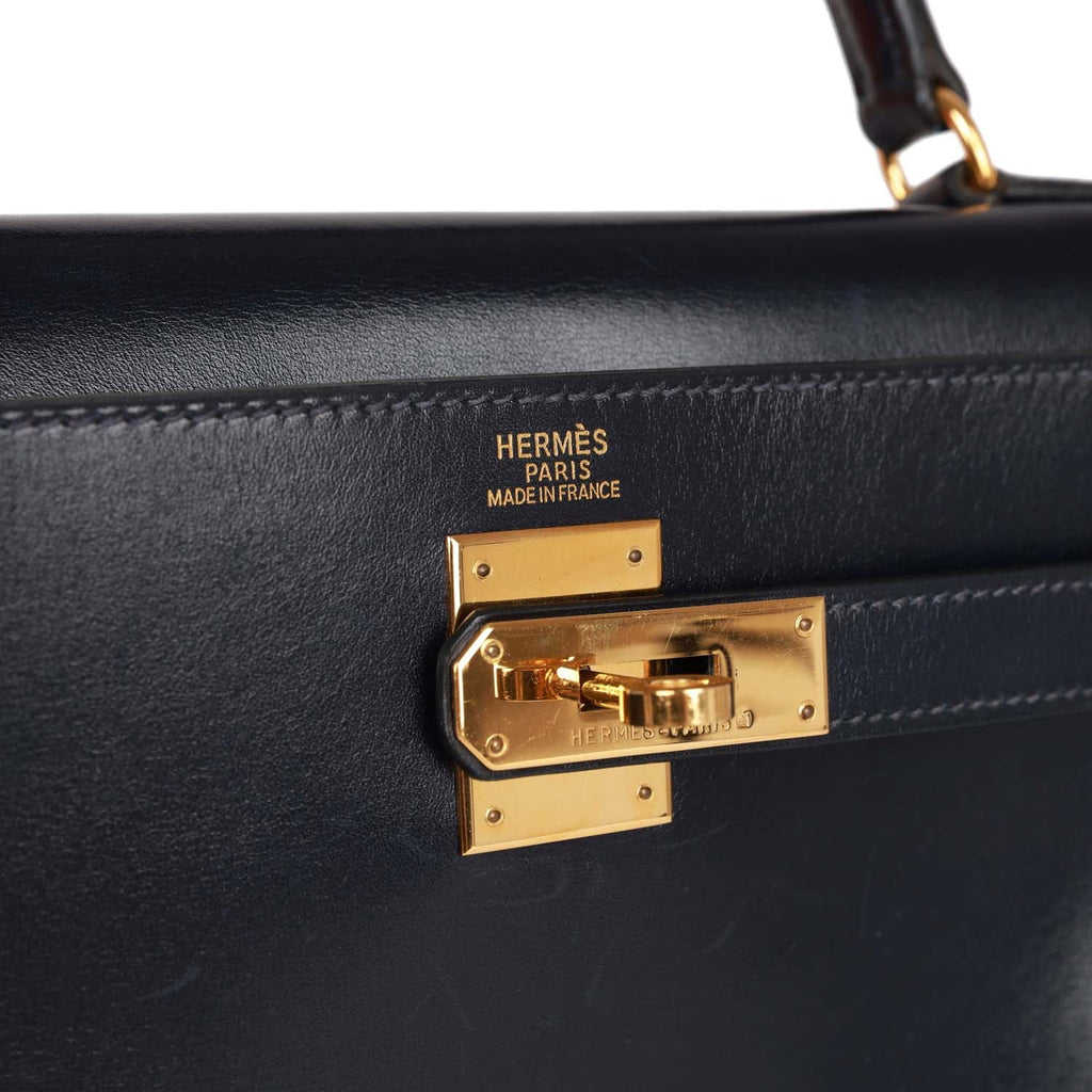 Vintage Navy Box Leather Bag with Gold Hardware Y51191