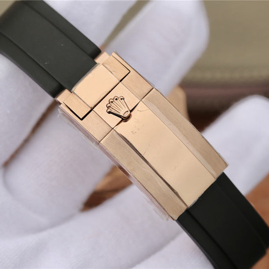 Golden Diamond Dial Rubber Strap 40mm B687