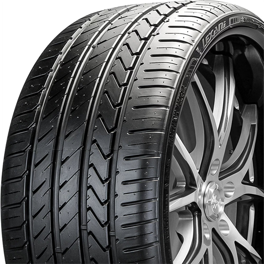 305/25R20 ZR 97W XL Performance Tire D147