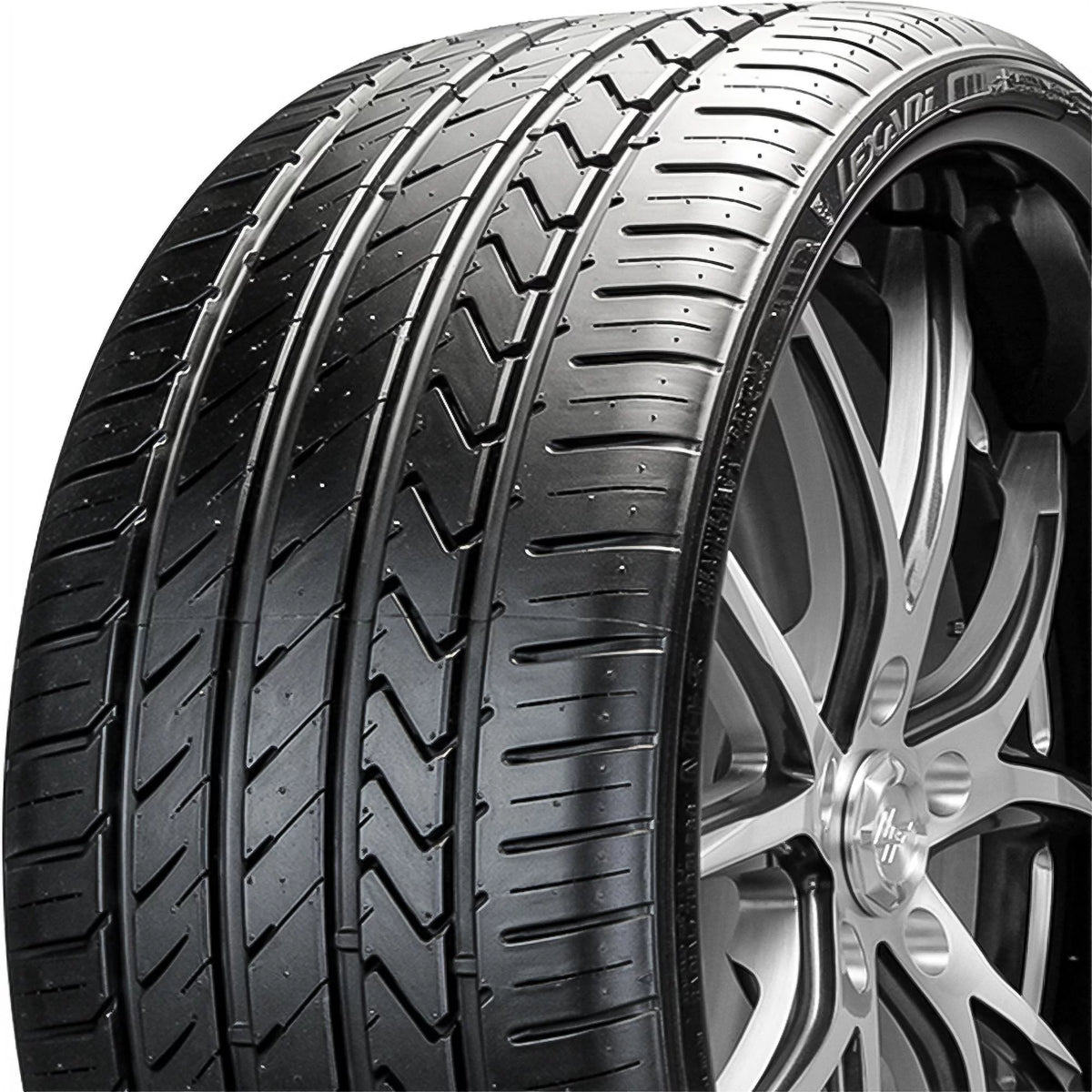 305/25R20 ZR 97W XL Performance Tire D147