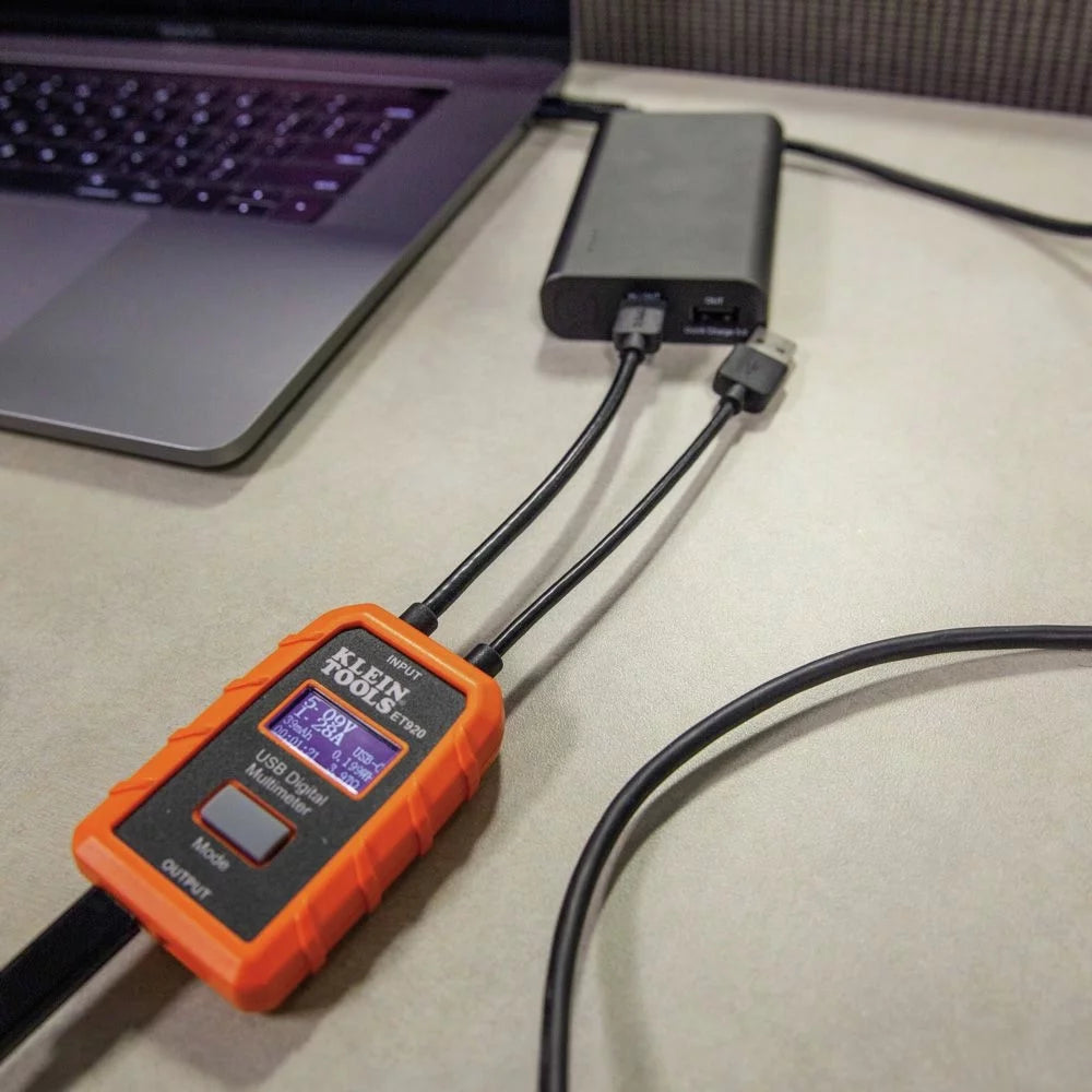 USB-A and USB-C Digital Meter T1530